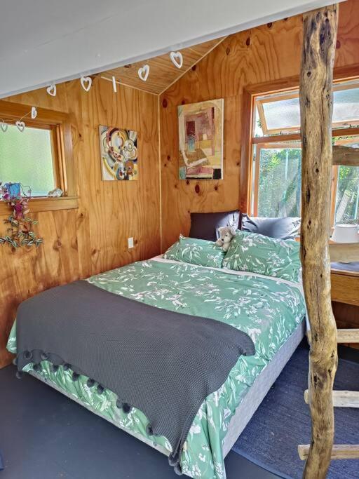 Barrytown Gumboot Paradise Eco Stay מראה חיצוני תמונה