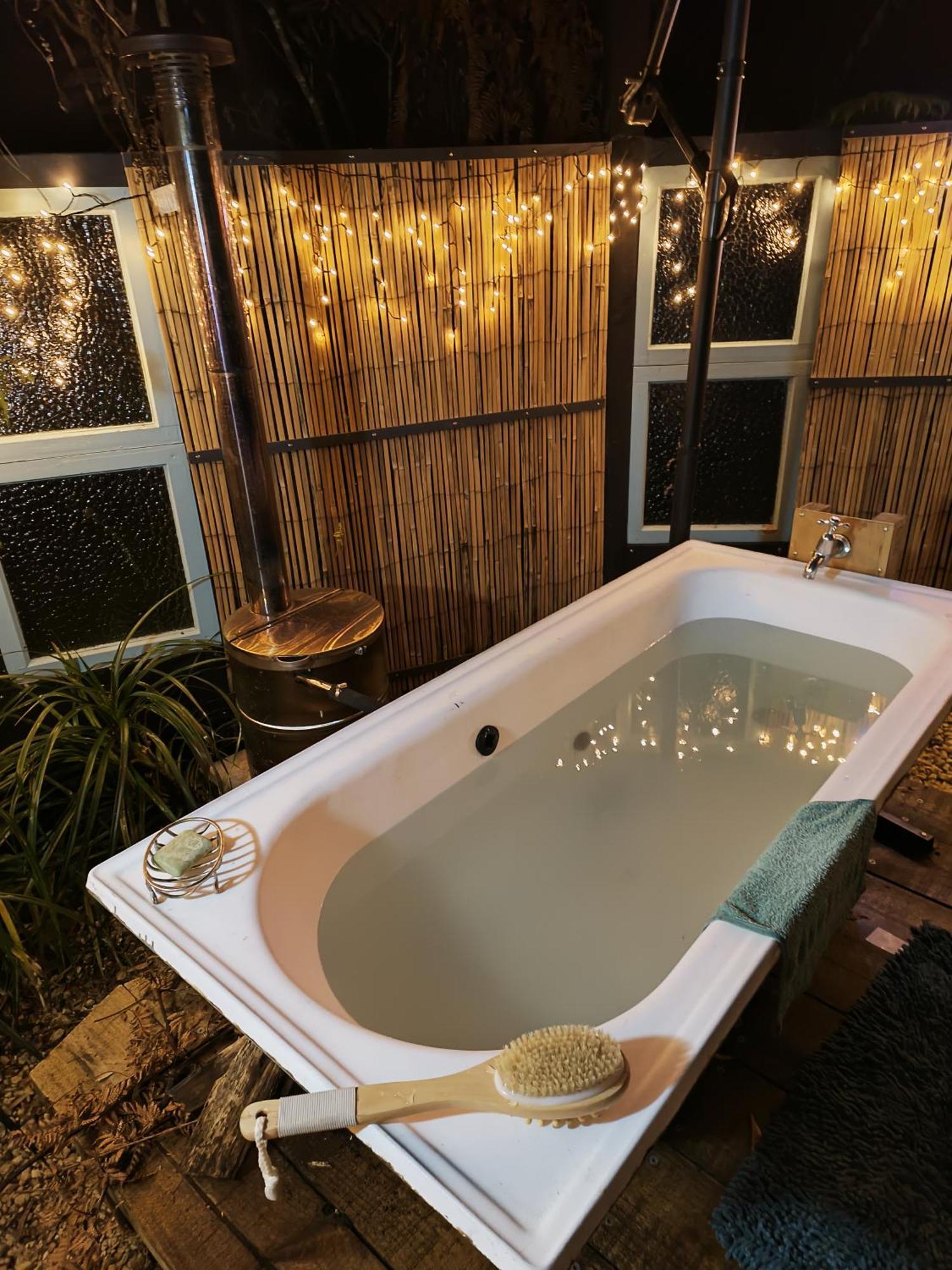 Barrytown Gumboot Paradise Eco Stay מראה חיצוני תמונה