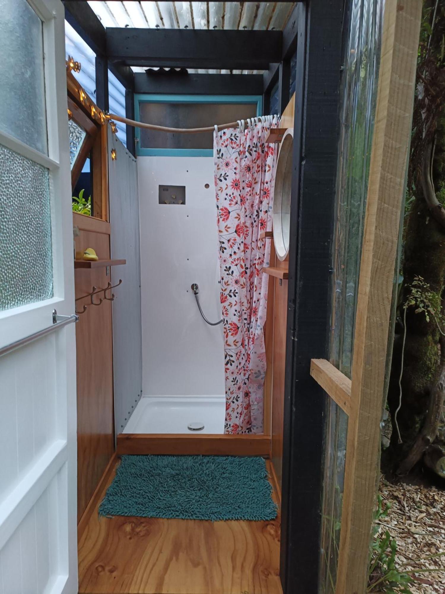 Barrytown Gumboot Paradise Eco Stay מראה חיצוני תמונה
